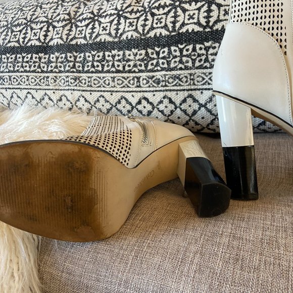 CALVIN KLEIN LASER CUT PEEP TOE BOOTIES SZ 8.5 - Picture 3 of 4